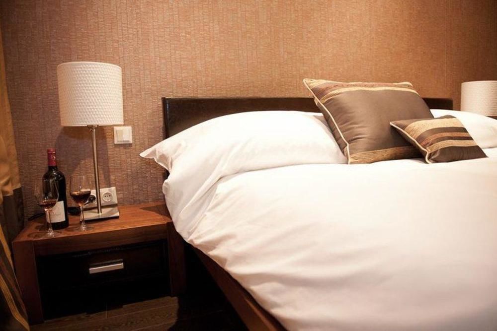 Check Hotel